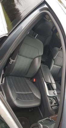 Mercedes-Benz GL cena 123000 przebieg: 154000, rok produkcji 2014 z Warszawa małe 232